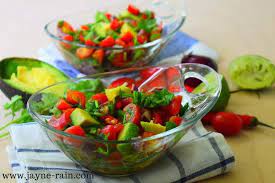Kachumbari Recipe (Kenyan Tomato and Onion Salad) - Jayne Rain